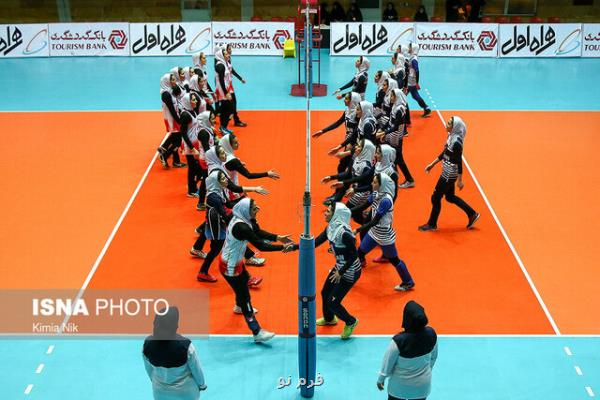 ممنوعیت های تردد برای زنان والیبالیست دردسرساز می شود؟