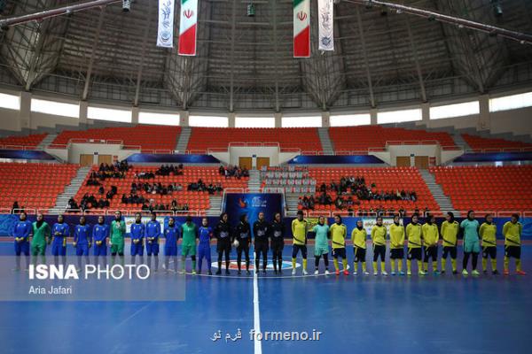 هفته سوم لیگ برتر فوتسال زنان 1 دقیقه سكوت و بازوبند مشكی دختران فوتسال برای مهرداد میناوند